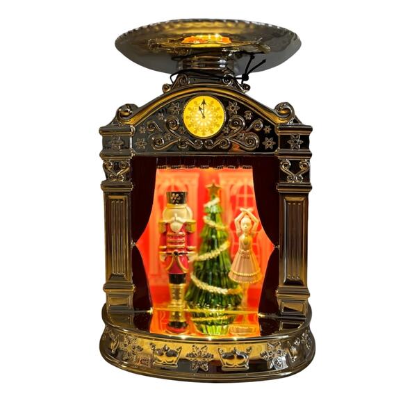 Bath & Body Works Nutcracker Theater 3-Wick Candle Holder Christmas 2025 Gold - Picture 4 of 4